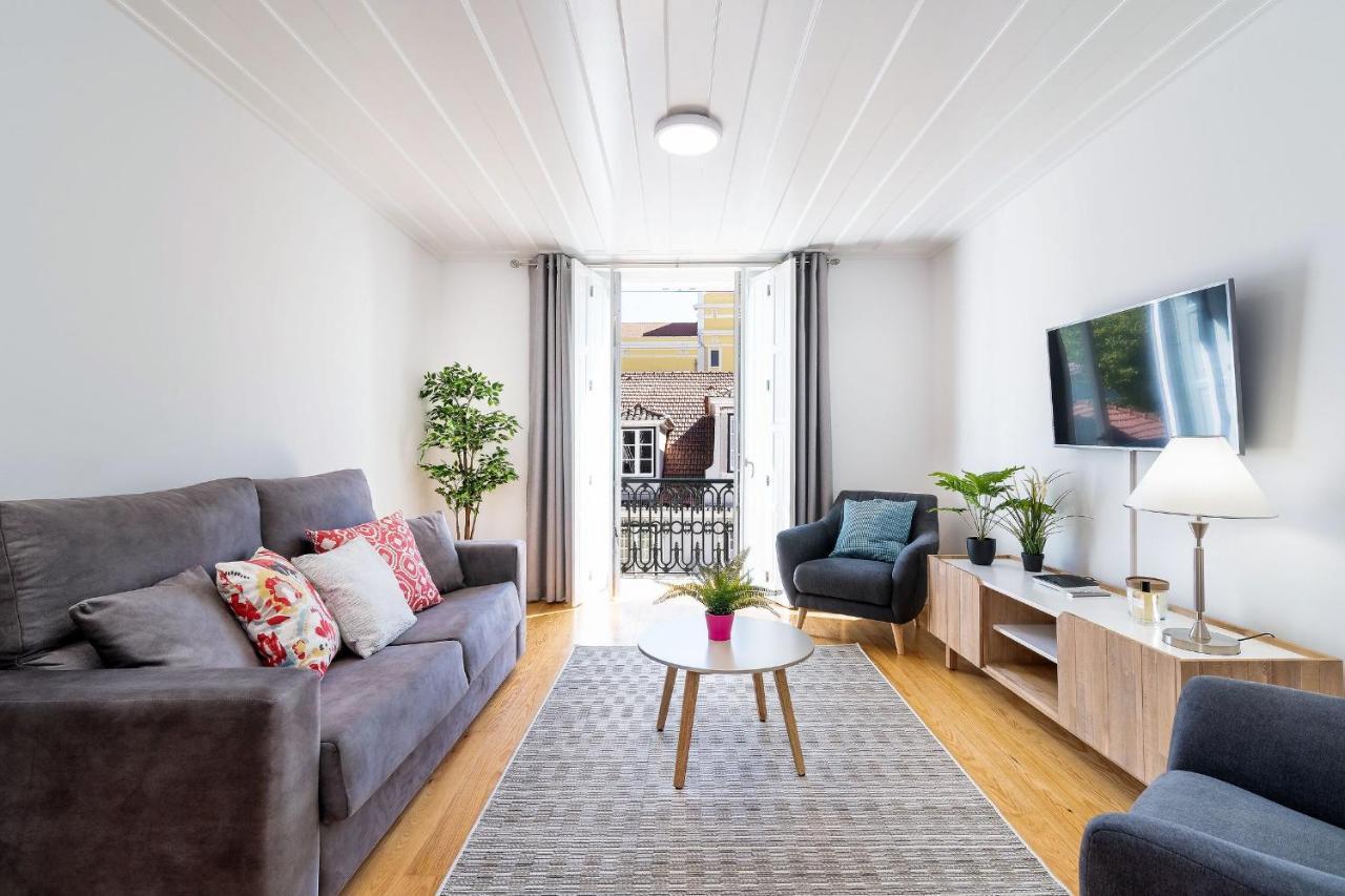 Amazing 1Bdr Apartment In Chiado By Lovelystay Lisboa Екстериор снимка